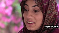 my muslim neighbor was extremely forthcoming about her love for huge black cocks – hijab4k